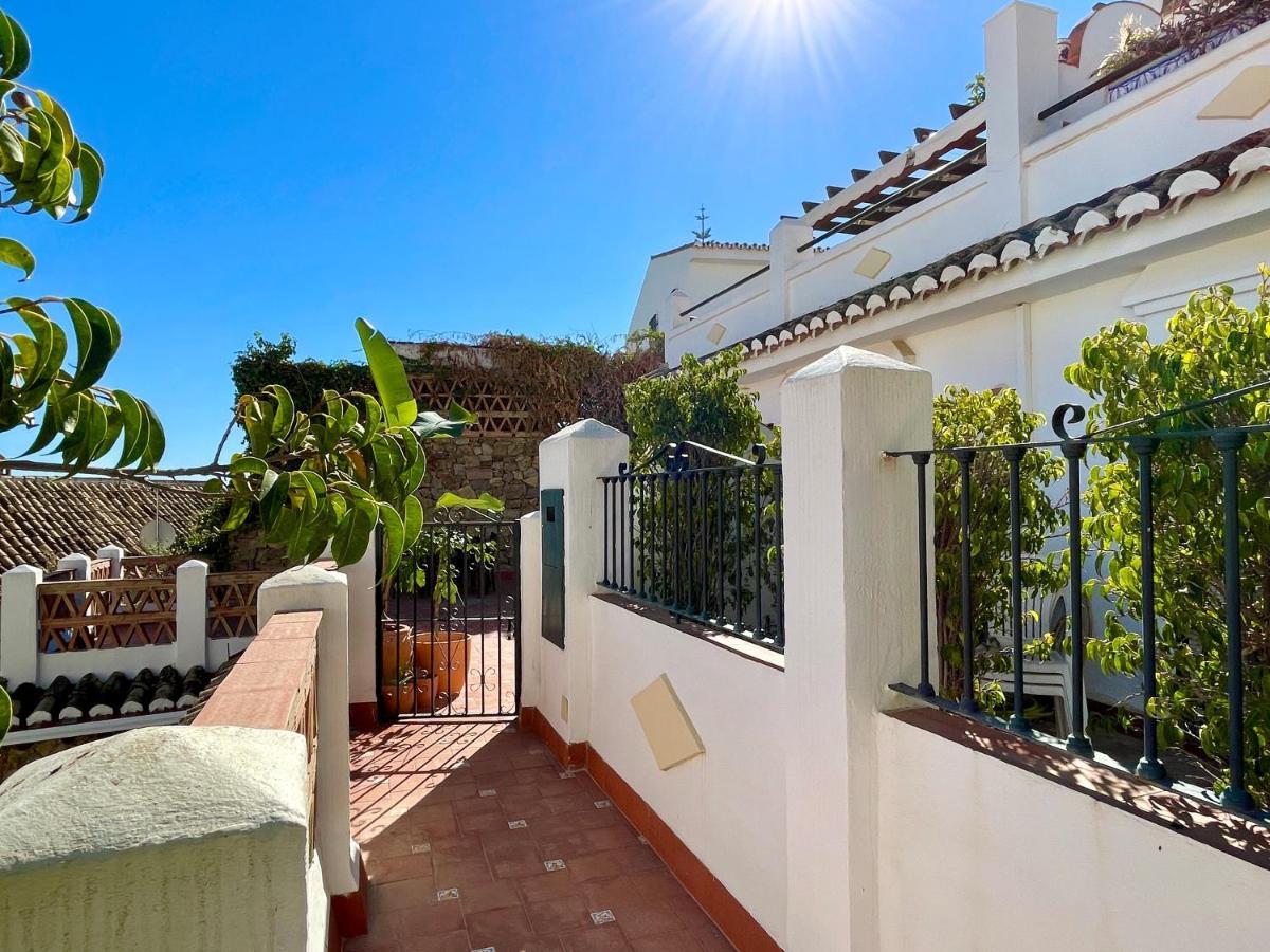 Semidetached Duplex At Puebla Aida, Mijas Golf With Pool, Golf And Sea Views Casa vacanze